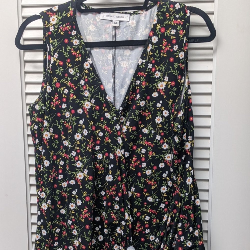 Women's Sleeveless Floral Tee - Size 1X